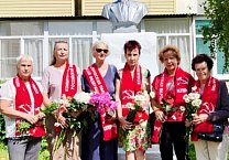 Тульский обком КПРФ провел акцию, посвященную Международному дню русского языка Тульский обком КПРФ провел акцию, посвященную Международному дню русского языка