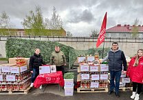 Тульские коммунисты отправили очередной гуманитарный груз в новые регионы России Тульские коммунисты отправили очередной гуманитарный груз в новые регионы России