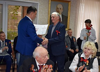 На круглом столе в Туле, посвященном годовщине Великого Октября, выступили Николай Арефьев и Сергей Удальцов