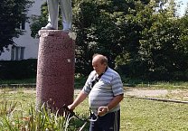 Ефремовские коммунисты привели в порядок памятник Владимиру Ленину Ефремовские коммунисты привели в порядок памятник Владимиру Ленину