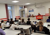 Ефремовский ГК КПРФ проводит серию патриотических уроков к 84-ой годовщине освобождения г.Ефремова от немецких захватчиков в школах района Ефремовский ГК КПРФ проводит серию патриотических уроков к 84-ой годовщине освобождения г.Ефремова от немецких захватчиков в школах района