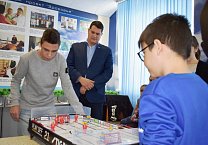 Алексей Лебедев на празднике в детской больнице Алексей Лебедев на празднике в детской больнице