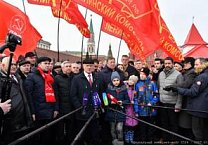 Цветы – Генералиссимусу Победы! Цветы – Генералиссимусу Победы!