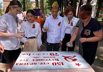 Тульский обком провел патриотическую акцию Тульский обком провел патриотическую акцию