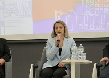 Светлана Белоус встретилась со школьниками в новомосковском Центре «Созвездие»