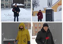 Тульские коммунисты почтили память Владимира Ильича Ленина Тульские коммунисты почтили память Владимира Ильича Ленина